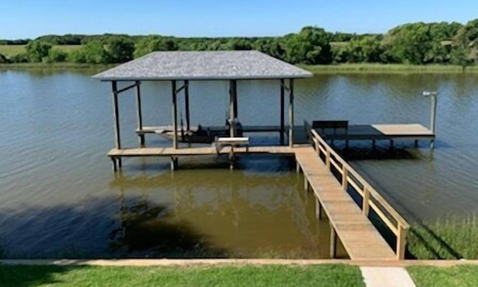 Oyster Creek House | Blue Breeze located in Oyster Creek
