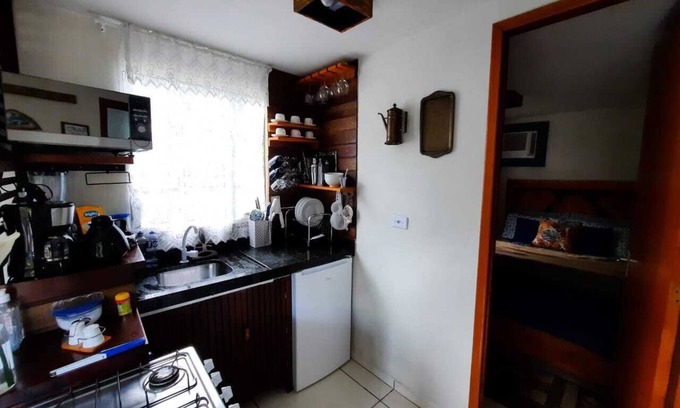 Paraty Apartment | Blue container house
