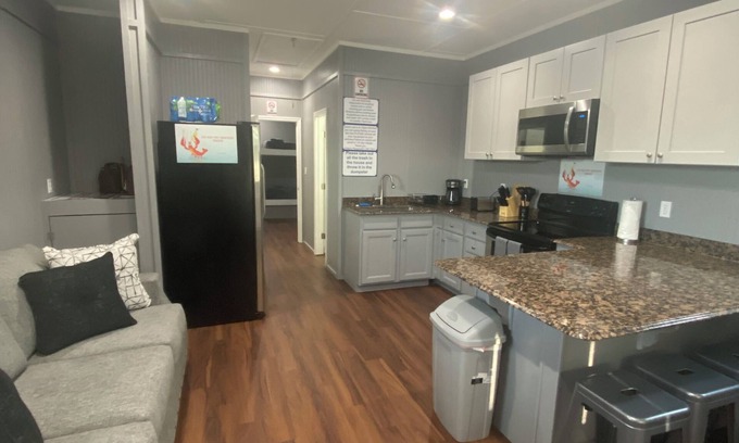Venice Boat Rental | Blue crab house boat,Wi-Fi,Ice machine,sleeps 8,perfect place to fish