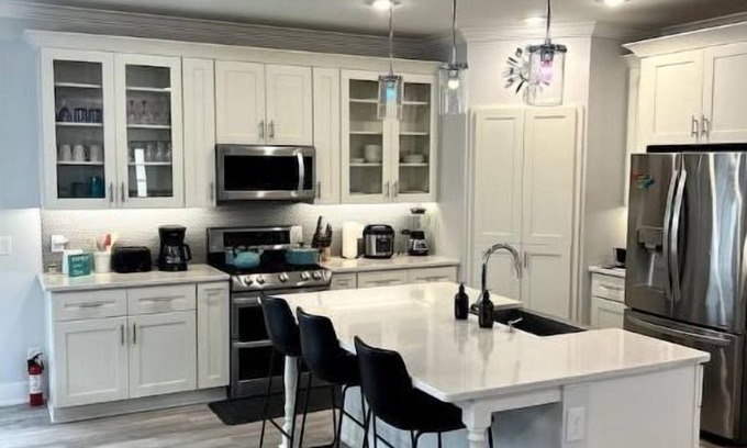 Jefferson House | Blue Diamond Dream.
