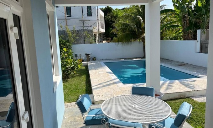 Nassau House | Blue Diamond Luxury Estate, Your Tranquil Oasis in The Bahamas!