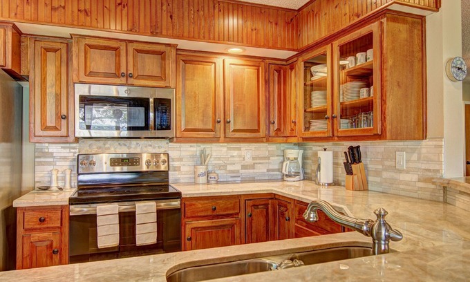 Canyon Lake Condo | Blue Diamond Retreat by RedAwning