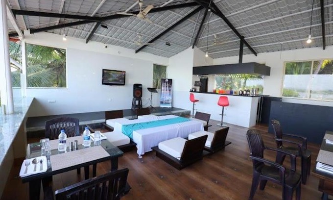 Hireguthi House | Blue Dolphin homestay
