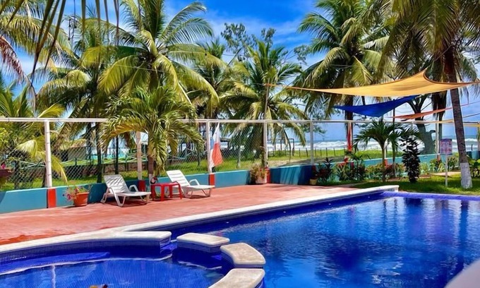 El Cuco Hotel | BLUE DOLPHIN