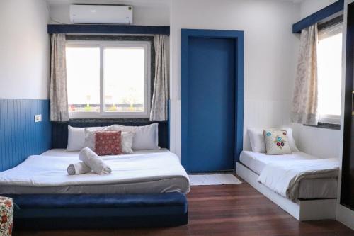 Bundi House | Blue Door