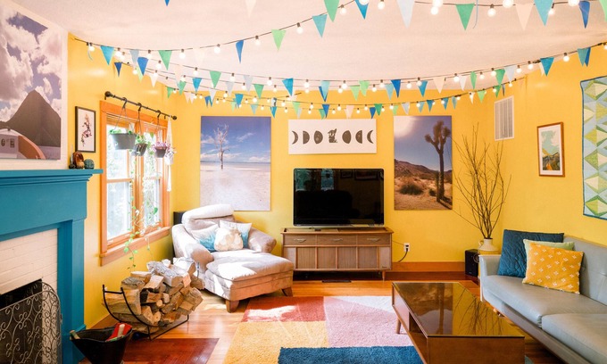 Yellow Springs House | Blue Dream in Yellow Springs: hot tub, sauna, fireplace. Near downtown.