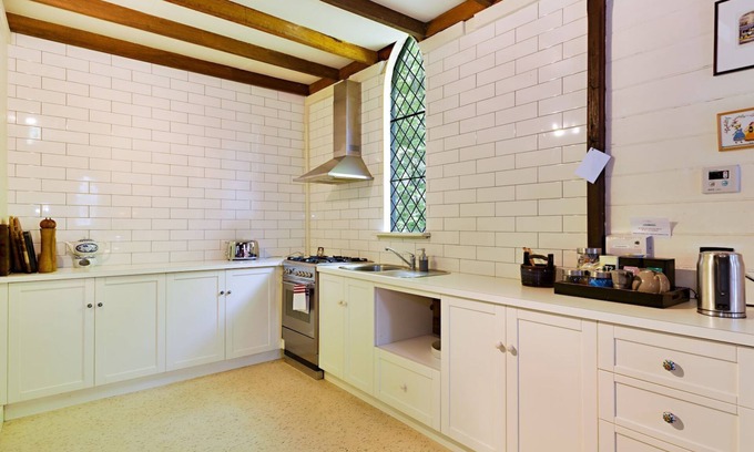 Stanley House | Blue Gum Church - Artistic Retreat