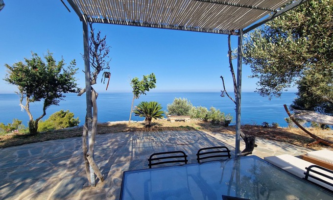 Kymi-Aliveri Apartment | Blue Harmony