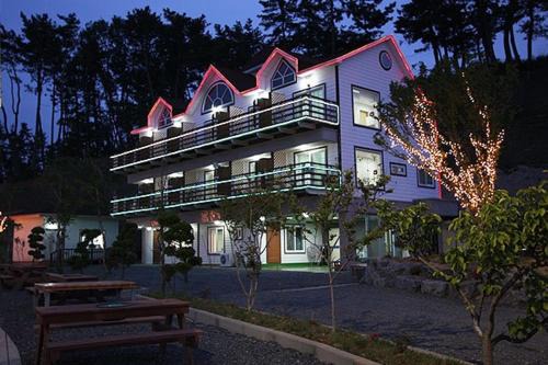 Boryeong House | Blue Heights