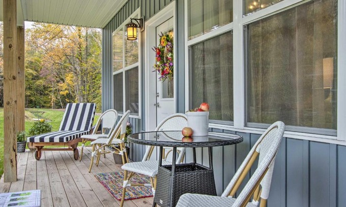 Brodheadsville House | Blue Heron Brodheadsville Cottage Hike and Ski!