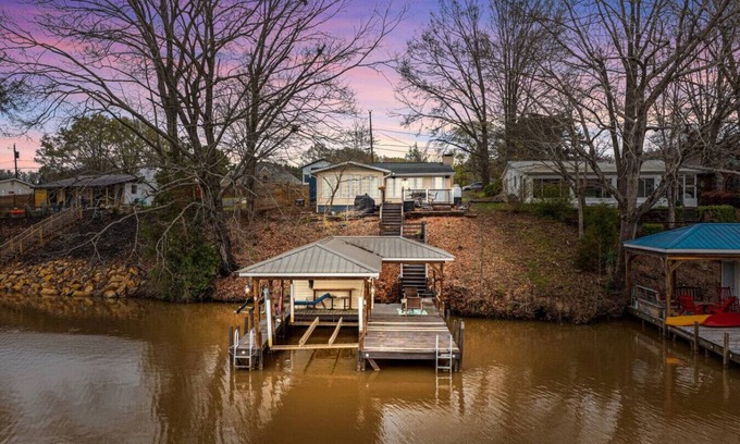 Albemarle House | Blue Heron Bungalow at Lake Tillery