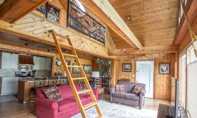 Bremen House | BLUE HERON COTTAGE at Lake of the Woods.