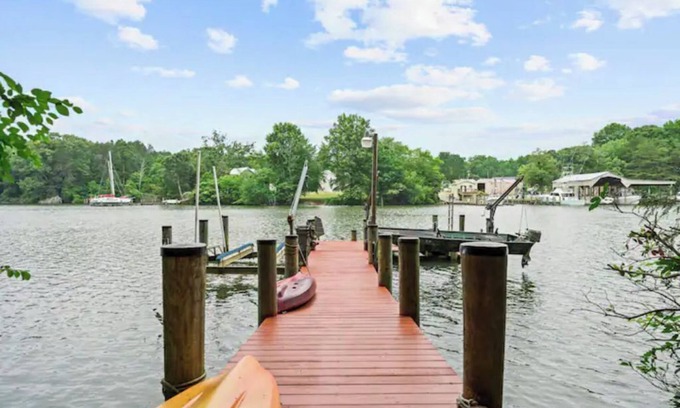 Valley Lee House | Blue Heron Retreat on the Water