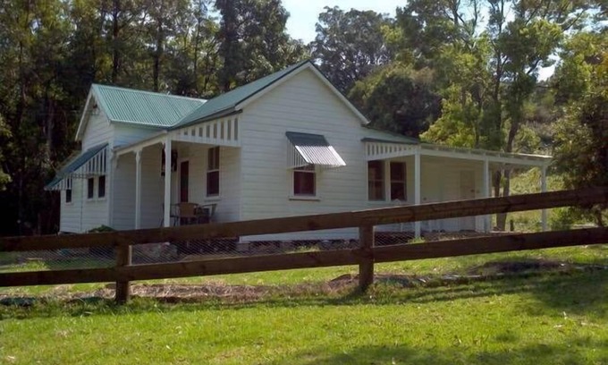 Upper Lansdowne House | "Blue Hills Cottage"