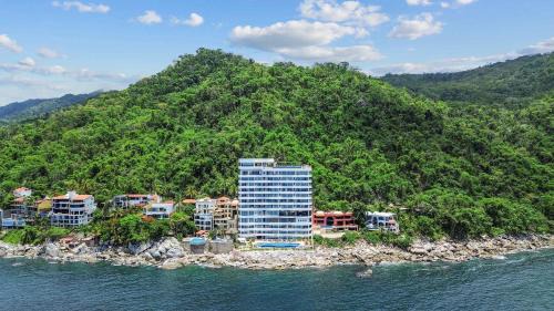 Mismaloya Apartment | Blue Horizon Luxury Condo
