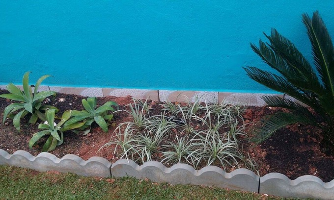 Itacolomi House | Blue house 60 meters from the beach