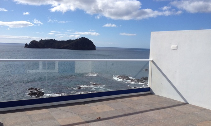 Vila Franca do Campo House | BLUE HOUSE - BLUE HOUSE