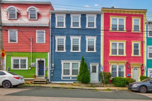 Downtown St. John's House | Blue Jelly Bean Signal Hill Sea Vw King Bds