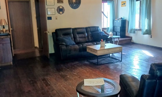 Queen House | Blue Knob Adventure Cabin Hike, Bike & Ski, ATV, Hunting, Fishing