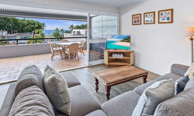 Airlie Beach Apartment | Blue Lagoon Airlie Beach