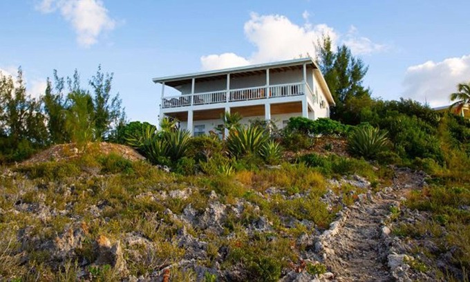 Gregory Town House | Blue Love Point 3BR by Eleuthera Vacation Rentals