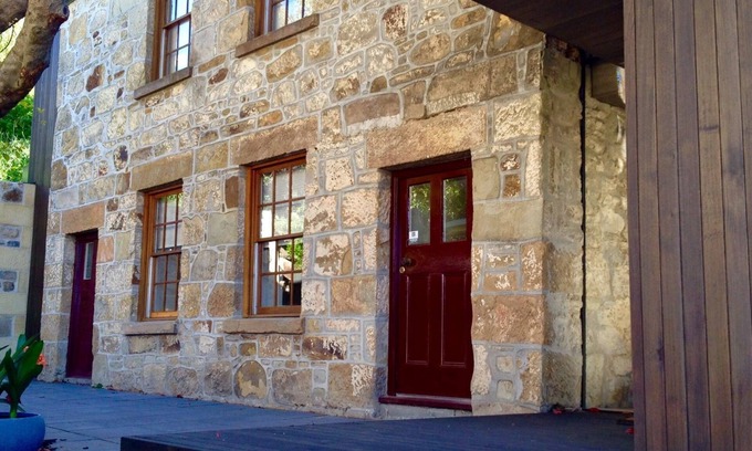 Hobart Central Business District House | Blue Magnolia - Hidden Gem