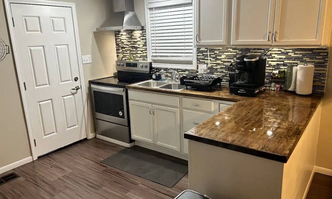 McComb Apartment | Blue Magnolia