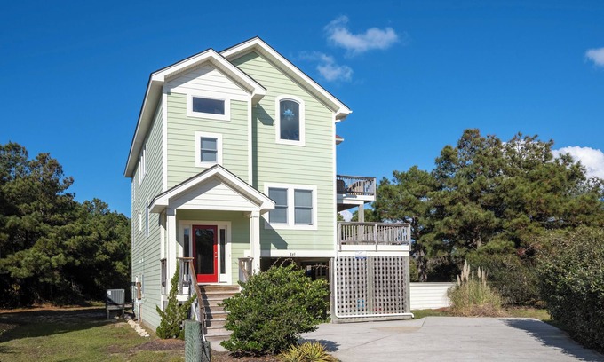 Monteray Shores House | Blue Mermaid: Large Private Pool, Hot Tub, Close to Beach