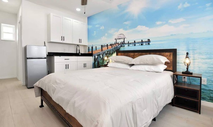 Daytona Beach Shores Apartment | Blue Mist Motel - Room #7