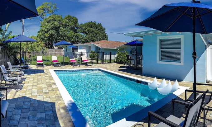 Naples Park House | Blue Moon Beach Villa 1 Fully Renovated! Pool-New