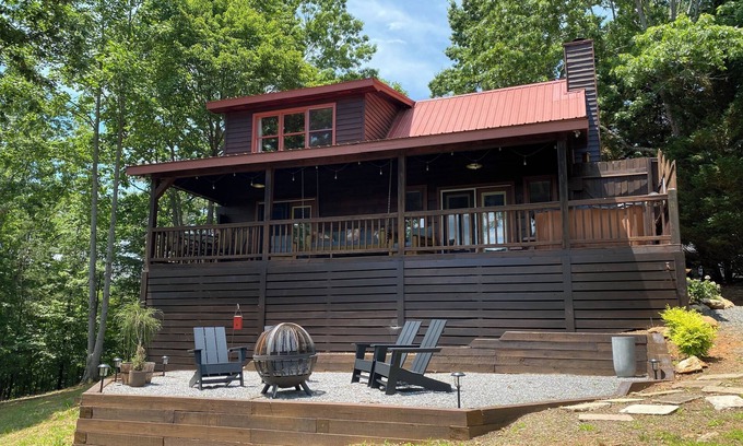 Blue Ridge Cabin | Blue Moon in Blue Ridge