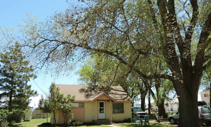 Monticello House | Blue Mountain Cottage - Pet Friendly