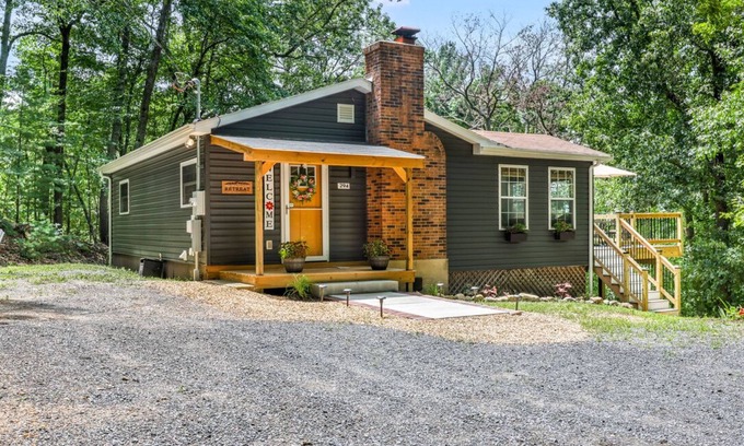 New Market House | Blue Mountain Cottage Retreat