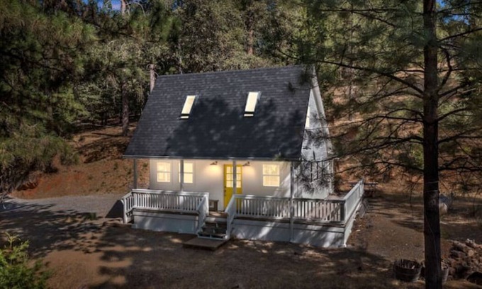 Glencoe Cabin | Blue Mountain Loft - A Unique Jewel In The Trees