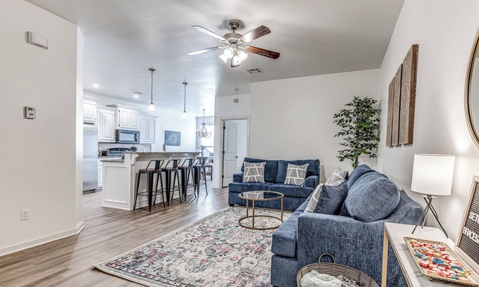 South Oklahoma City House | Blue Oasis Home - Sleeps 12