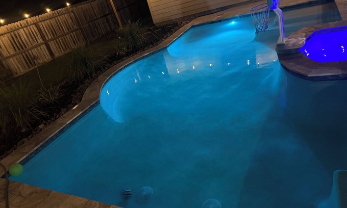 Tomball House | Blue Oasis Retreat w/heated pool & spa + playroom