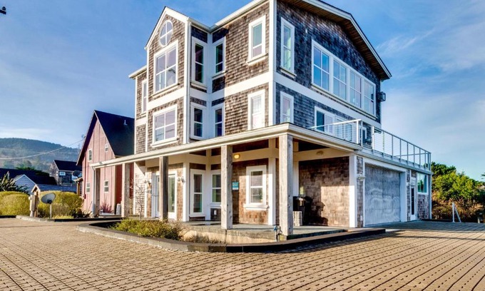 Cape Meares House | Blue Ocean Beauty