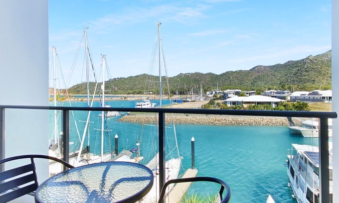 Nelly Bay Apartment | Blue on Blue Studio Room 1322