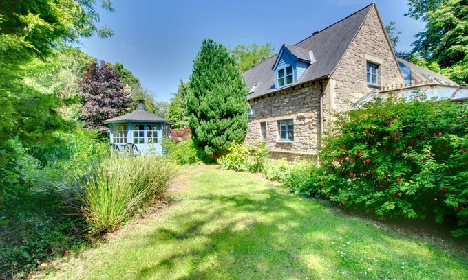 Waren Mill House | Blue Poppy House - Four Bedroom House, Sleeps 8