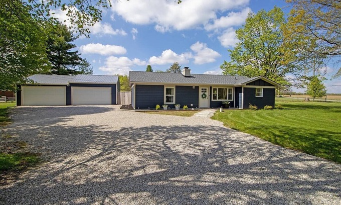 Zionsville House | Blue Ranch Retreat - Zionsville/Carmel/Grand Park/Indy