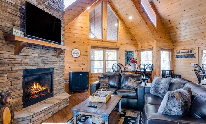 Blue Ridge House | Blue Ridge Bear Bungalow