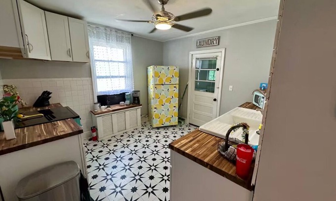 Old Southwest Apartment | Blue Ridge Bliss - Historic Roanoke Apt Near Carilion & Downtown - Pet Friendly