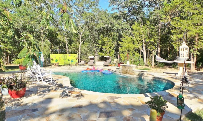 Valley Ridge Condo | Blue Ridge Hideaway ~ Convenient & Secluded Oasis!