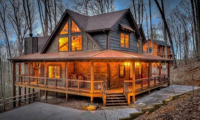 Necowa Cove House | Blue Ridge Lake Retreat w/Hot Tub + All King Beds