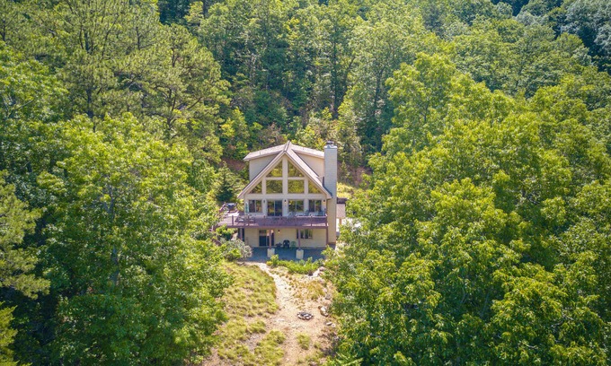 Canton Cabin | Blue Ridge Mountain dream cabin with wraparound deck and big views