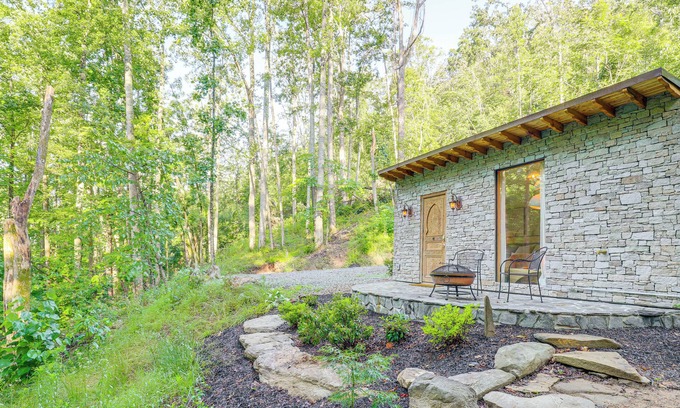 Weaverville Apartment | Blue Ridge Mtn Cottage w/Fire Pit in Weaverville