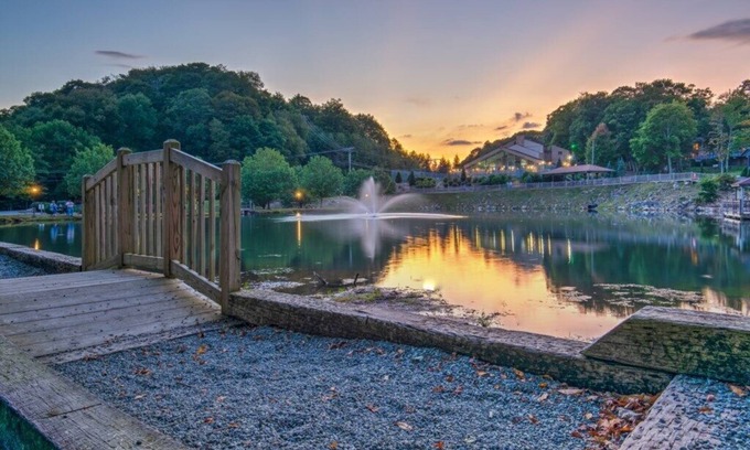 Banner Elk Apartment | Blue Ridge Village (Banner Elk) - 2 Bedroom Loft