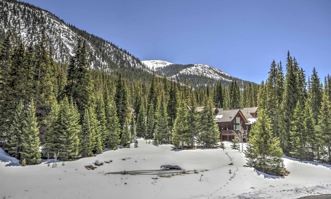 Blue River Condo | Blue River Condo w/Views - 5 Mi to Breckenridge!