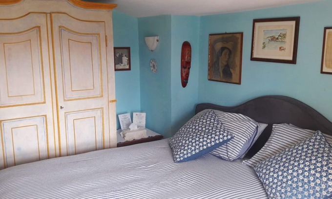 Piossasco Bed & Breakfast | Blue room at Villa Mirano Bed and BreakFast Piossasco - Turin - Piedmont