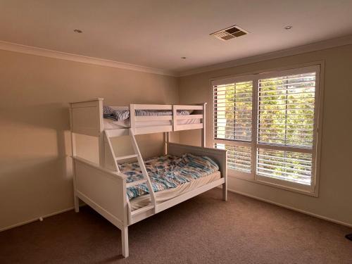 Tascott House | Blue Sanctuary